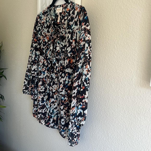 Laundry by Shelli Segal blouse from Nordstrom - Picture 2 of 10